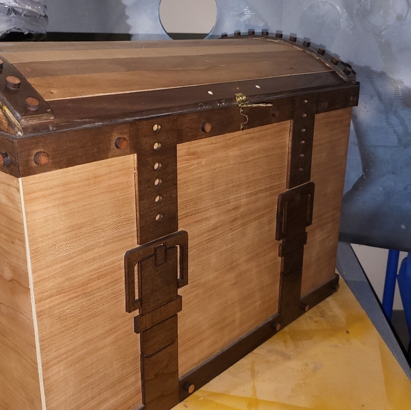 Chest or tickle trunk - Picture 6 of 9
